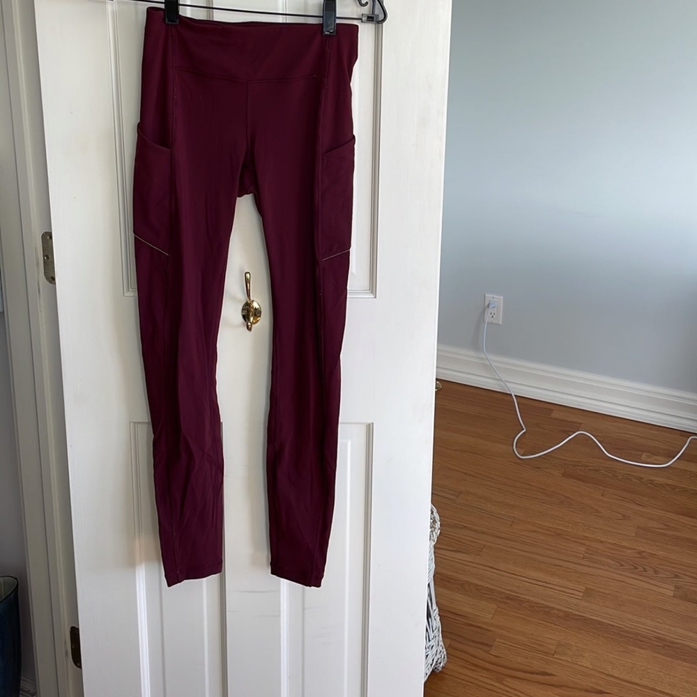 Lululemon leggings size 4